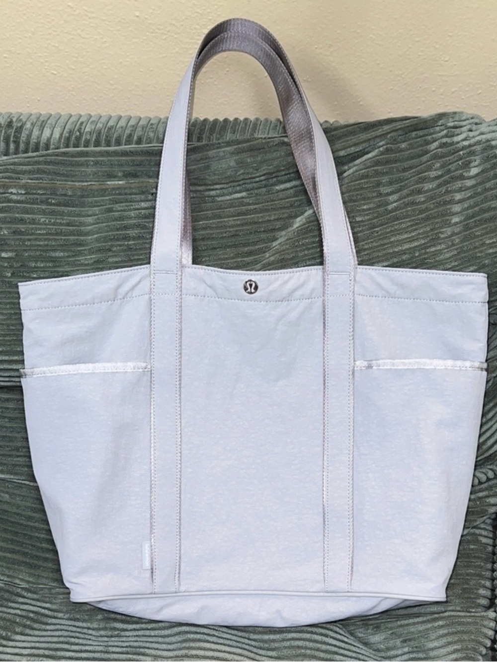lululemon athletica gray 20L everyday tote bag